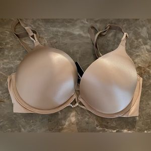 Victoria’s Secret bombshell bra